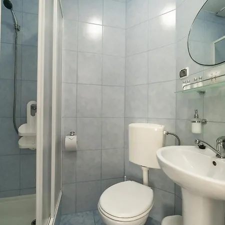 Nikola Chlapowo Homestay