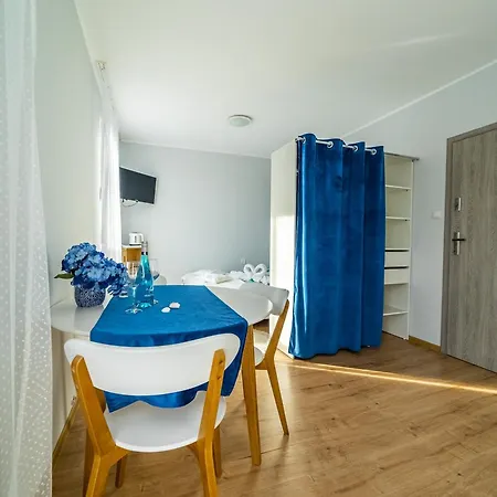 Nikola Chlapowo Homestay *